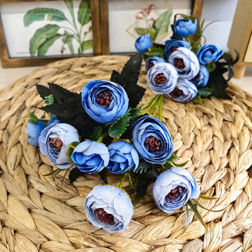 Искусственные цветы в Иваново | Цветы искусственные «Камелии», голубые, букет